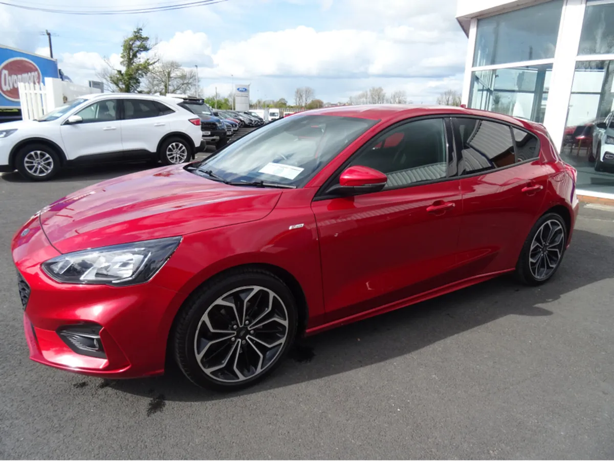 Ford Focus ST-LINE EDITION 1.5 TD 120 - Image 3