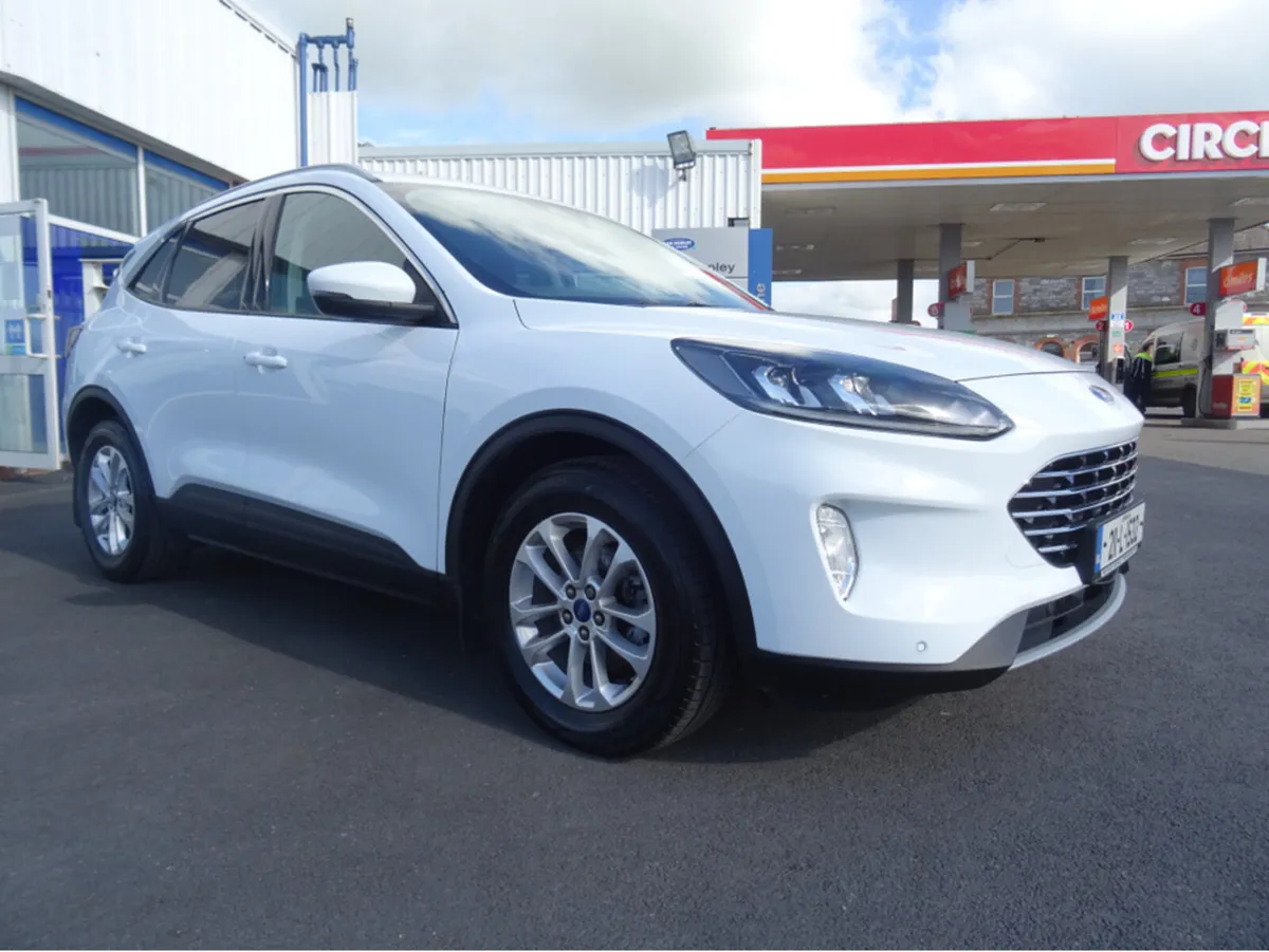 Ford Kuga TITANIUM 1.5 TD 120 S6.2 M6 F 4DR - Image 1
