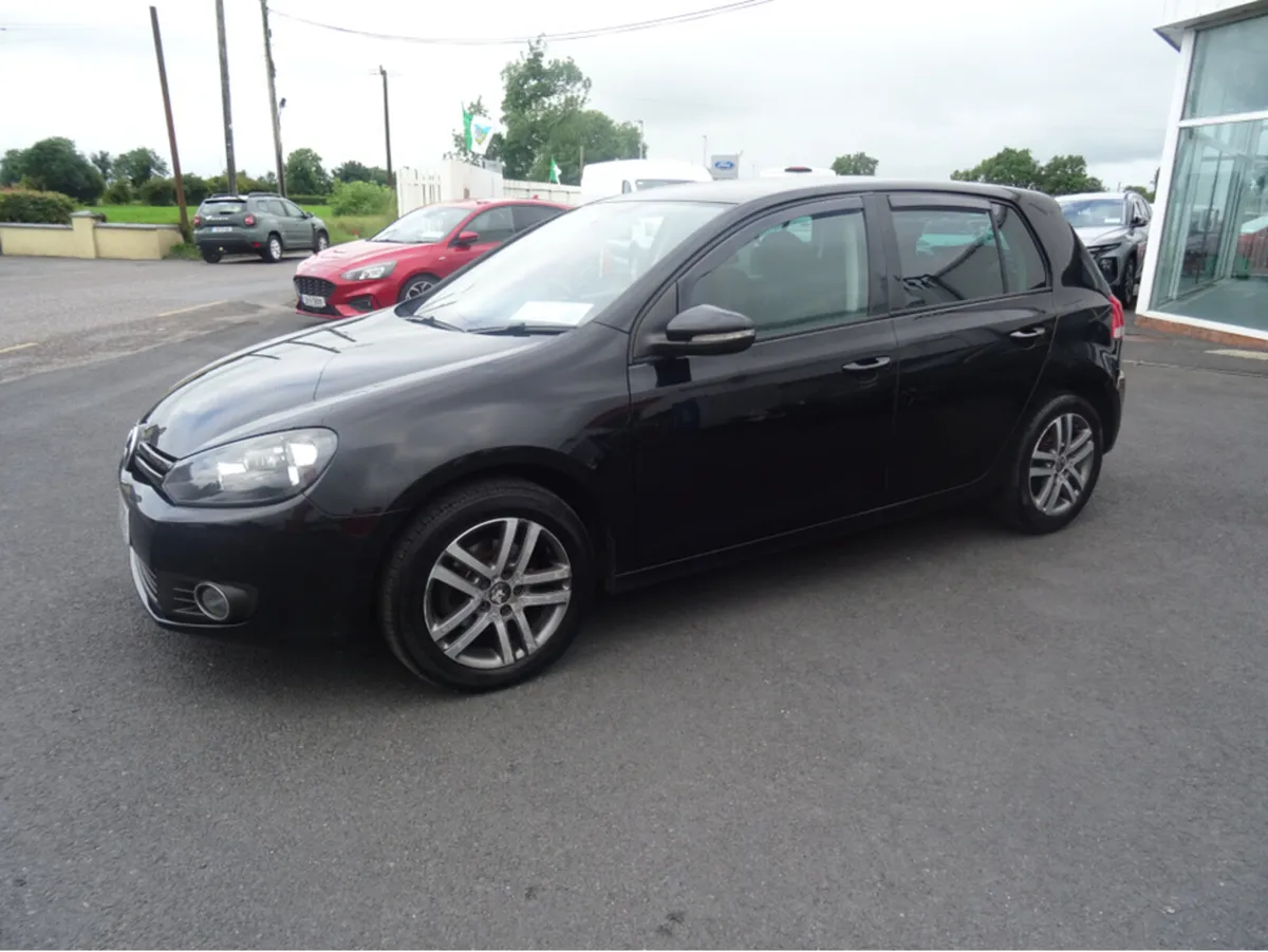 Volkswagen Golf TRENDLINE 1.6 TDI MANUAL 5SPEED 90 - Image 2