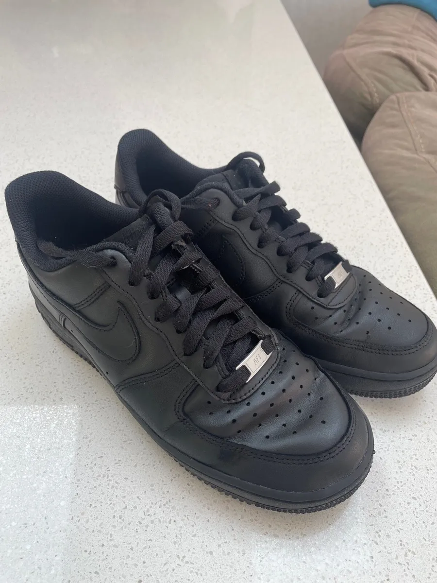 Black Airforce trainers - Image 1