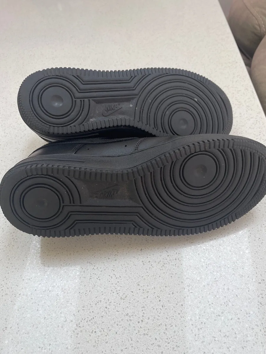 Black Airforce trainers - Image 2