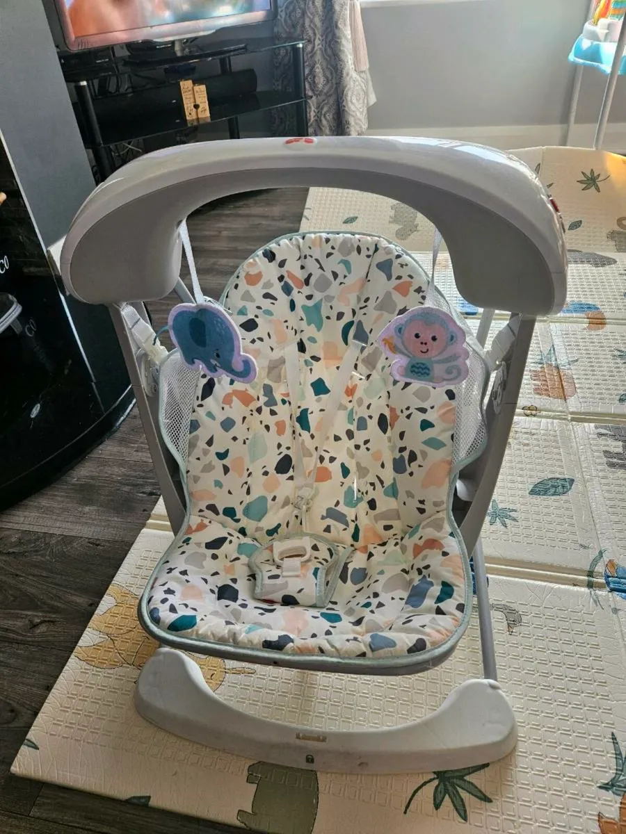 Baby swing - Image 1