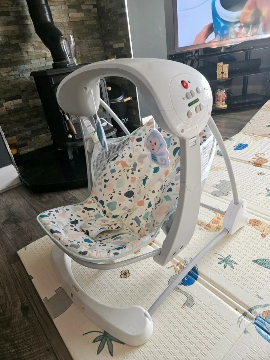 Baby swing - Image 2