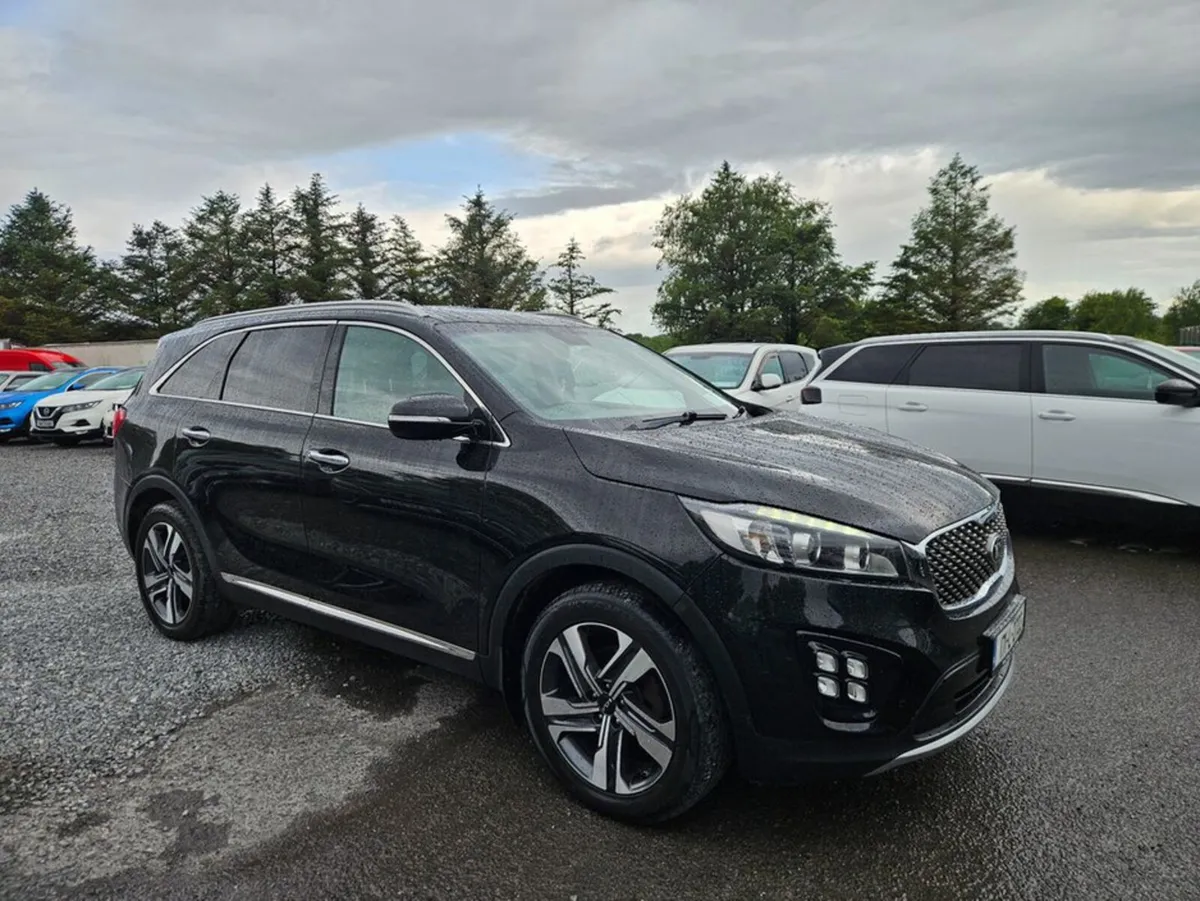 Kia Sorento Platinum 4X2 5DR - Image 1