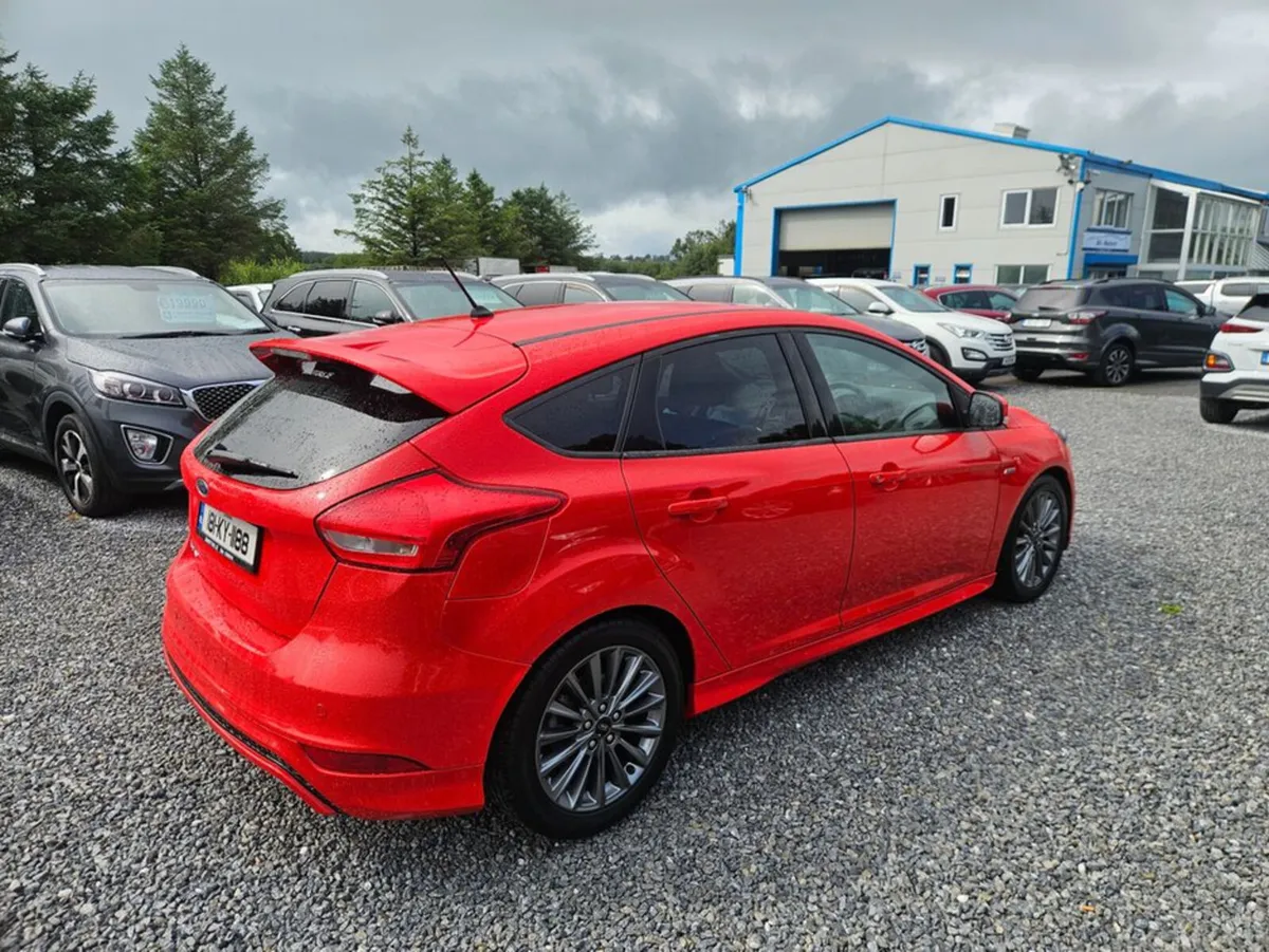 Ford Focus St-line 1.5TD 120PS 6SPD 4DR - Image 2