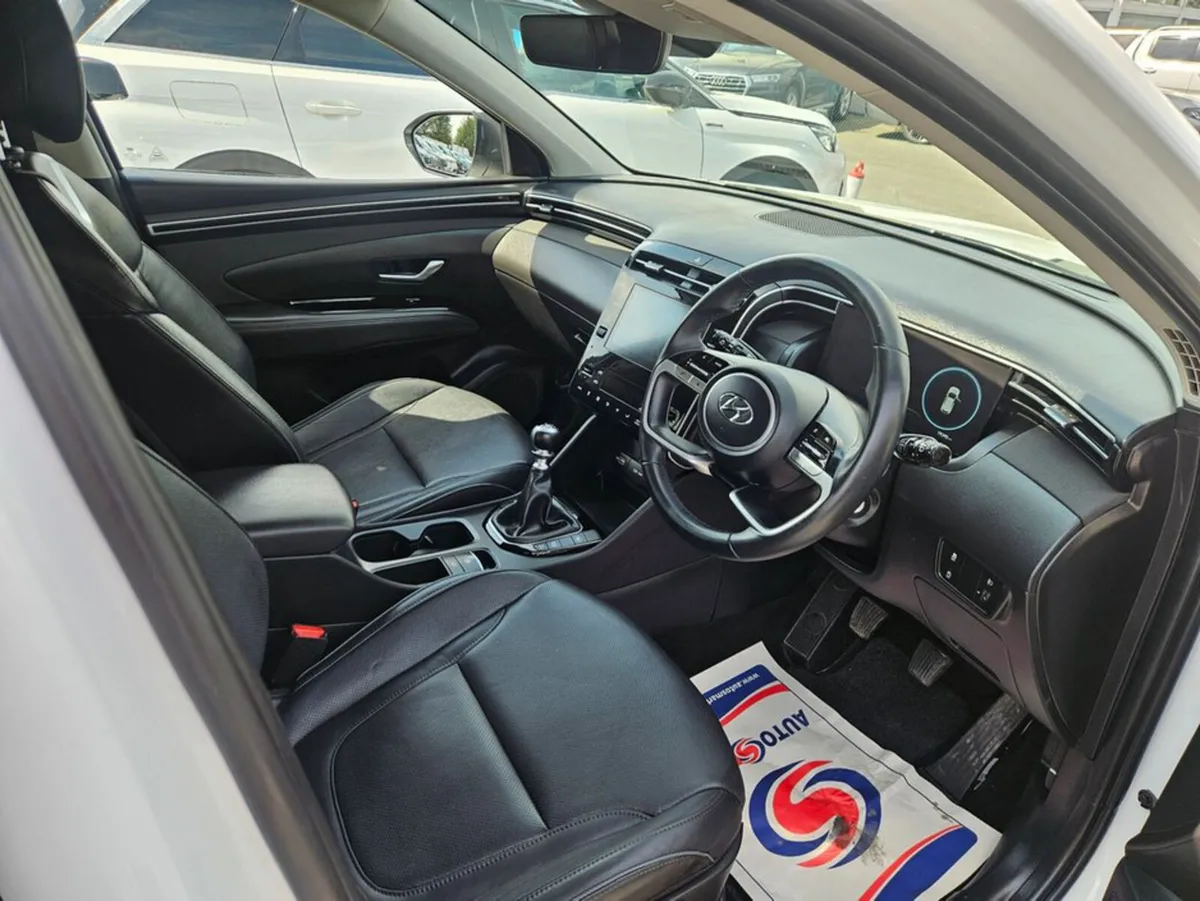 Hyundai Tucson Executive 5DR - Image 2