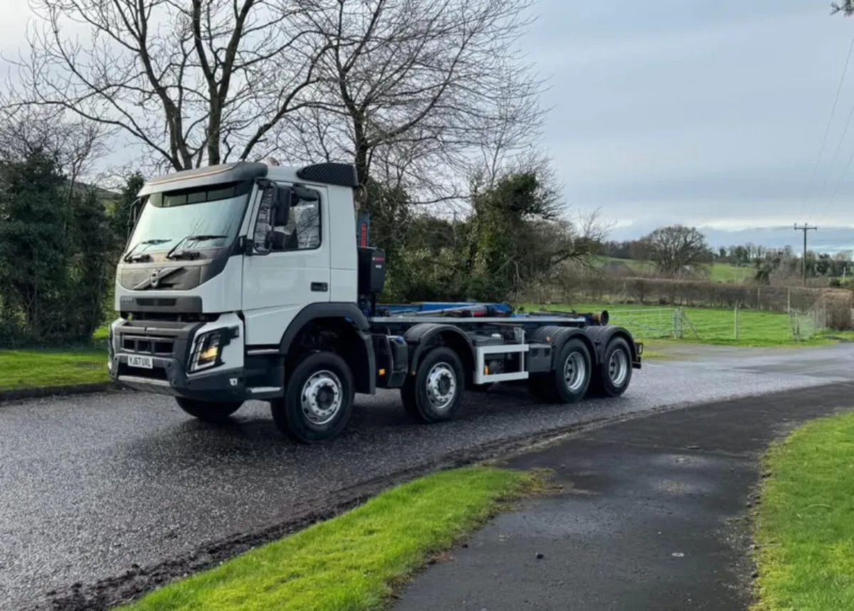 VOLVO FMX HOOKLOADER - Image 1