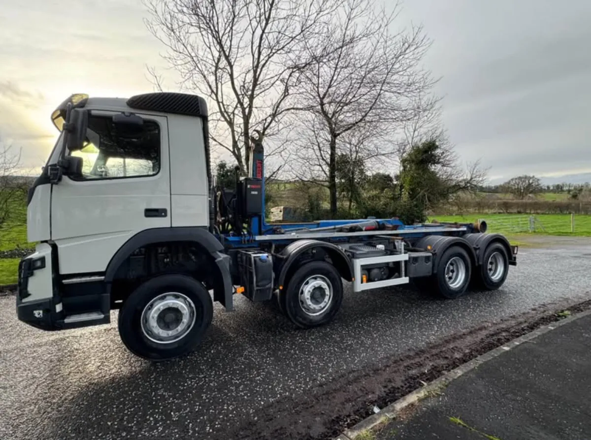 VOLVO FMX HOOKLOADER - Image 4