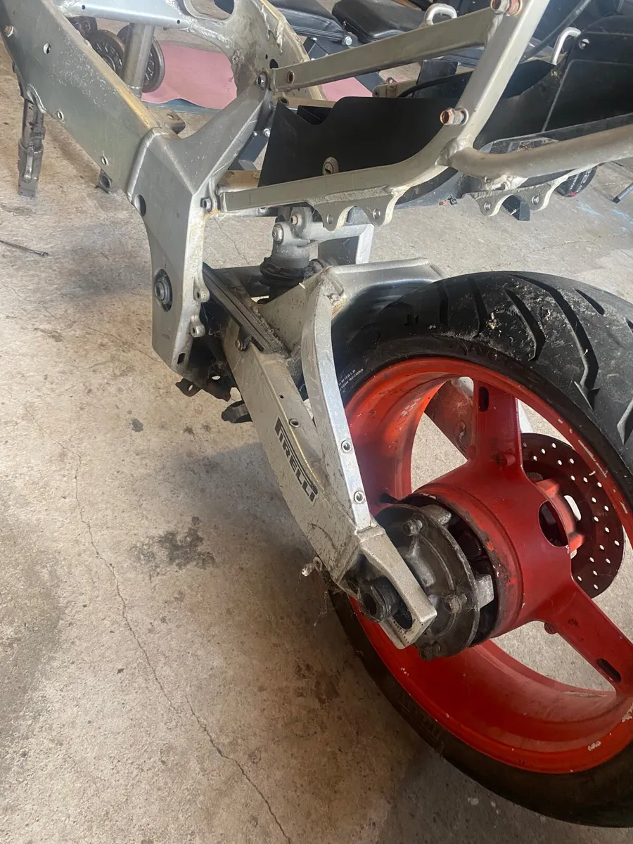 GSXR 750 - Image 1