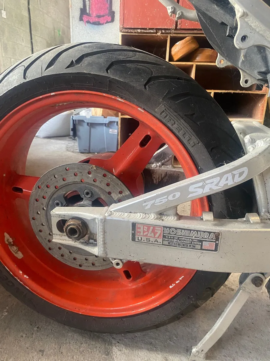GSXR 750 - Image 3