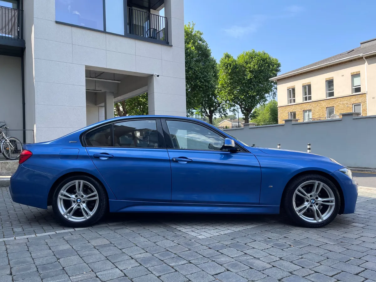 2017 BMW 3-Series 330e - Image 2