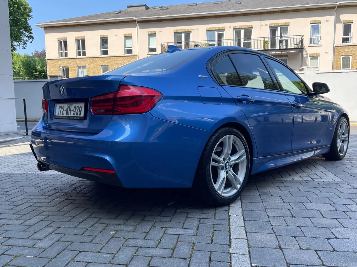 2017 BMW 3-Series 330e - Image 3