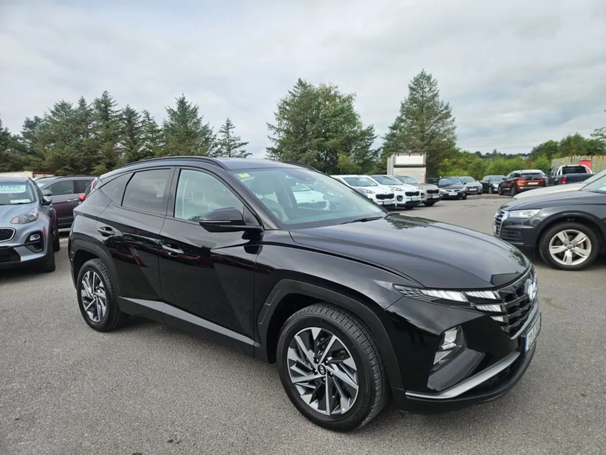 Hyundai Tucson Executive 5DR - Image 1