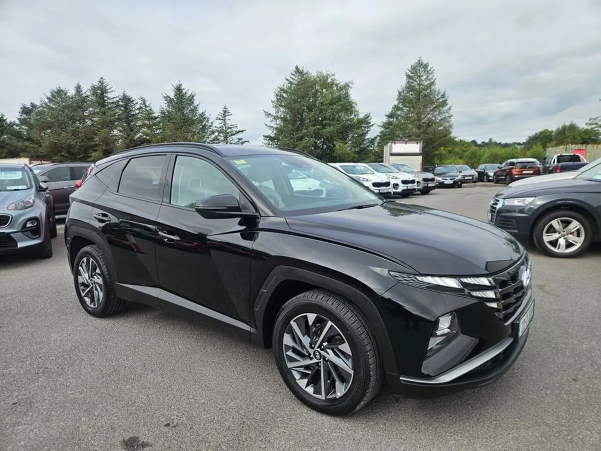 Hyundai Tucson Executive 5DR - Image 2