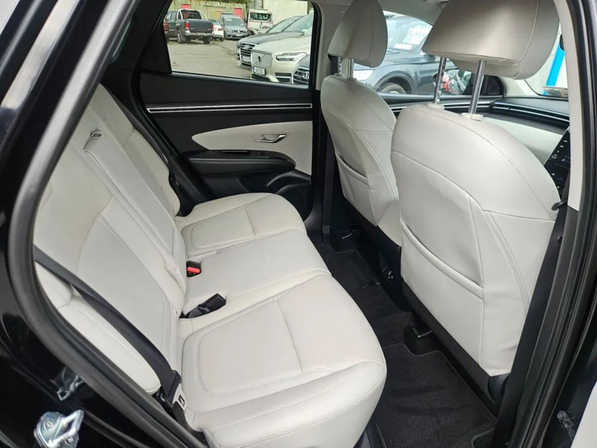 Hyundai Tucson Executive 5DR - Image 3