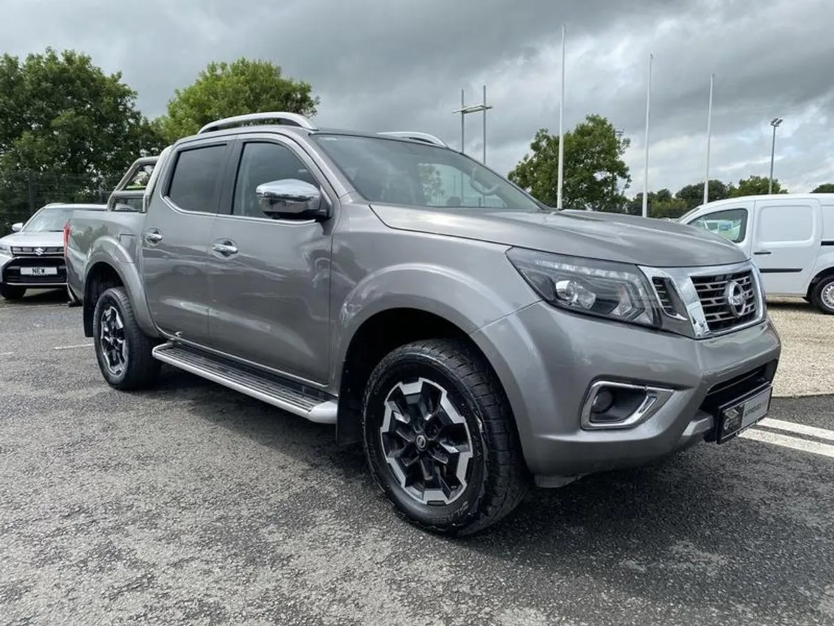 Nissan Navara Double Cab Pick Up Tekna 2.3dci 190 - Image 1