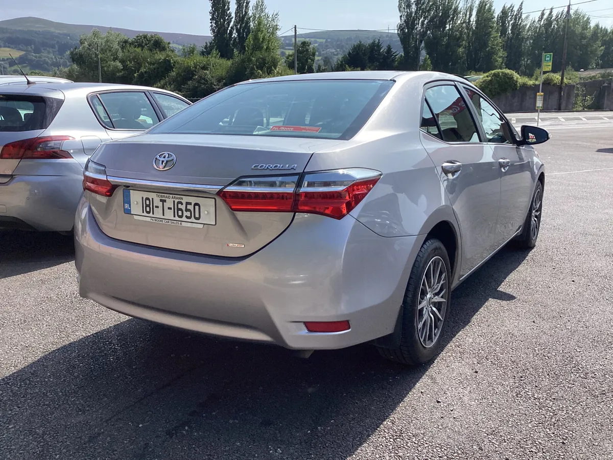 Toyota Corolla ** CAMERA * SAT NAV - Image 4