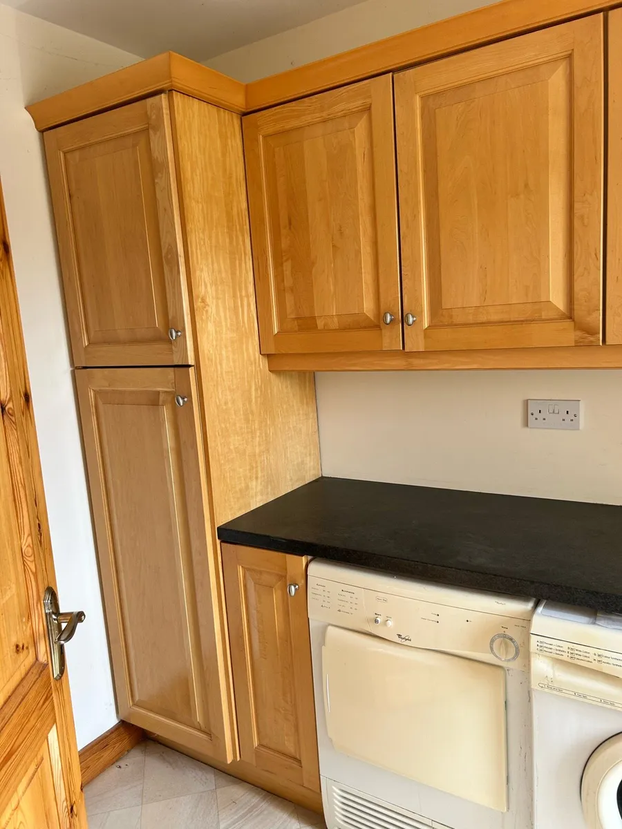 Kitchen units - Image 1