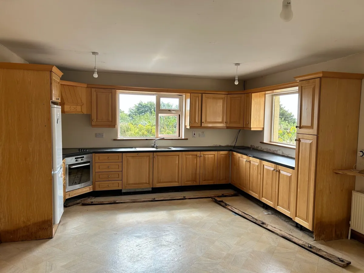 Kitchen units - Image 3