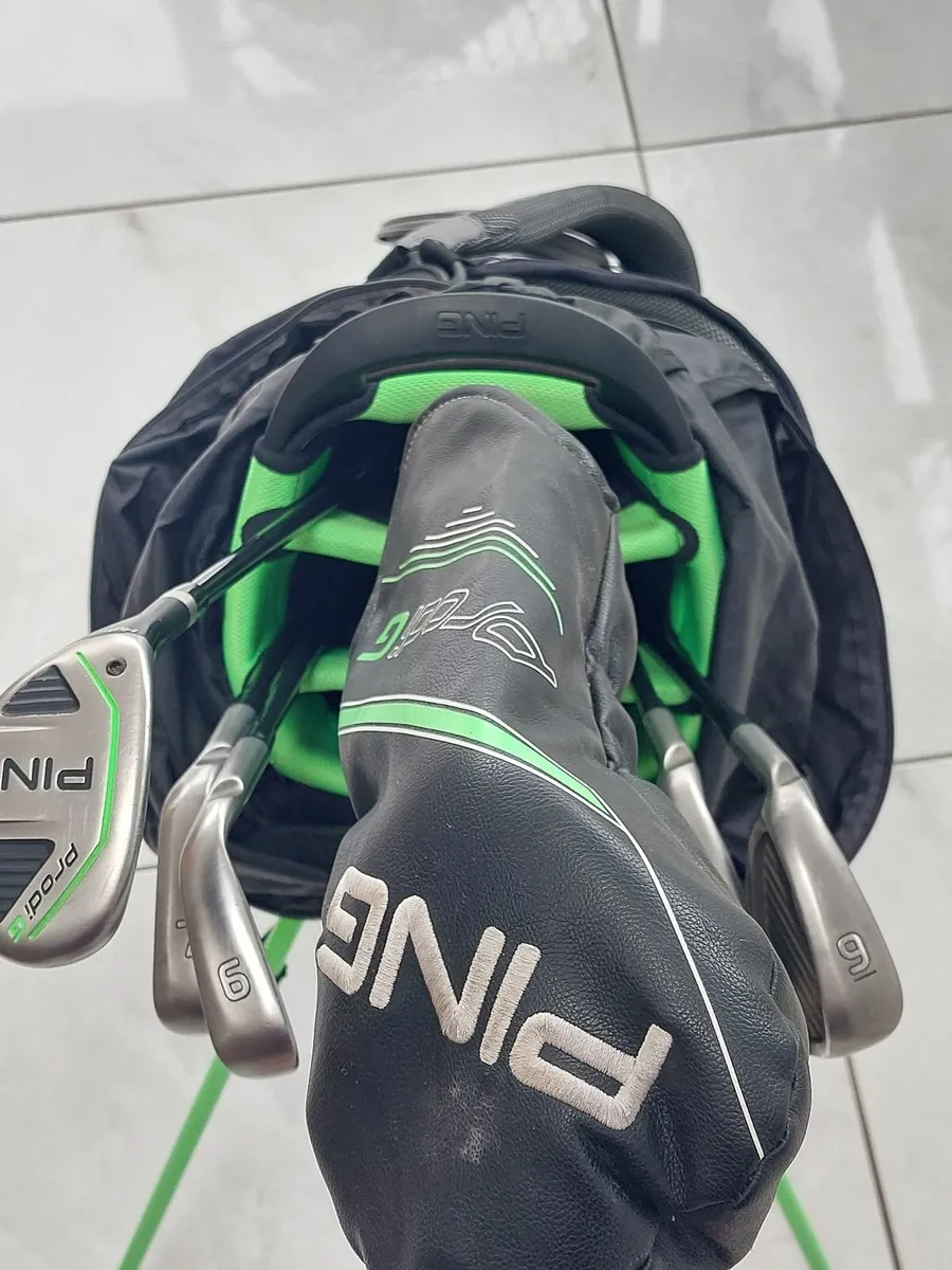 Golf clubs set - Image 1