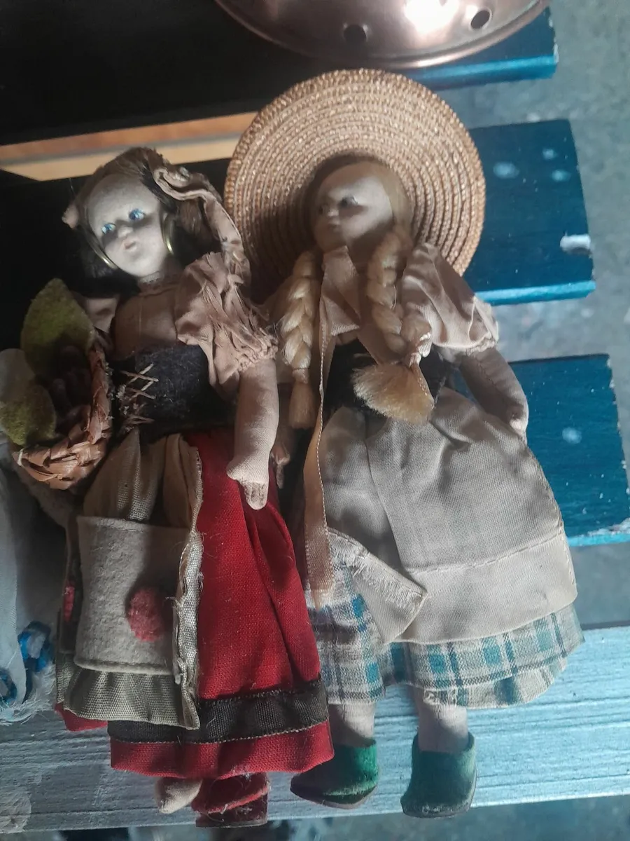 Six  vintage minature  dools - Image 3