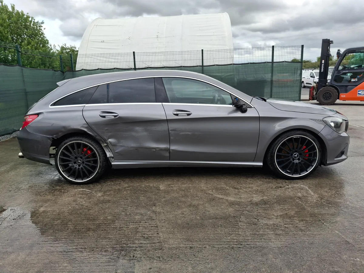 *2016 Mercedes CLA-CLASS  Urban 2.2 Diesel - Image 4