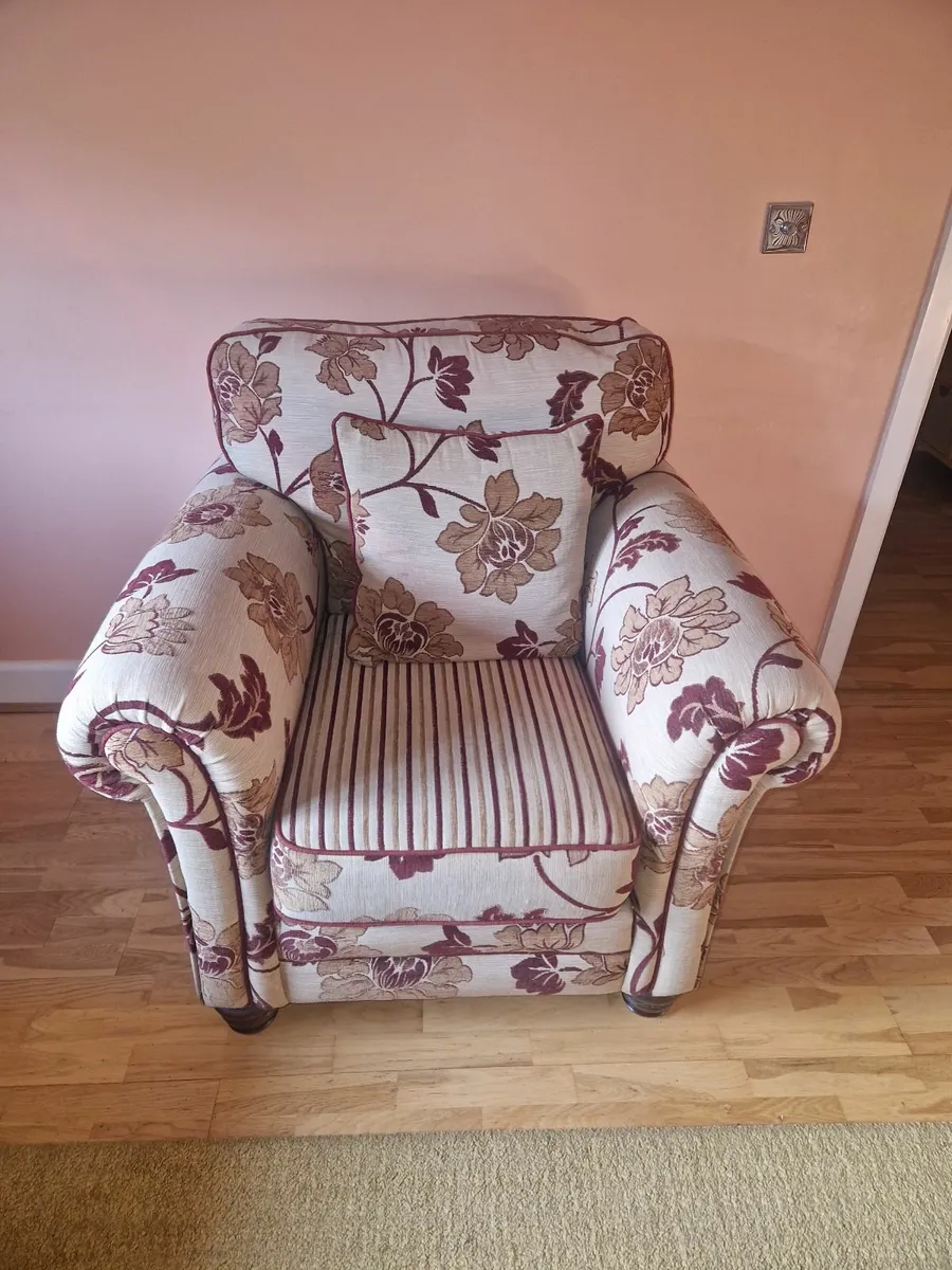 3 piece suite - Image 1