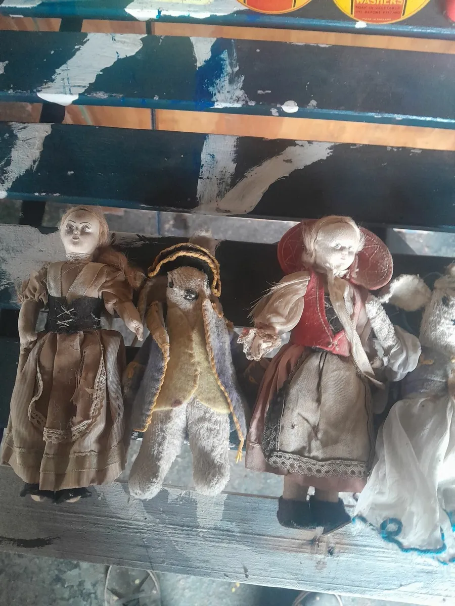 Six  vintage minature  dools - Image 1