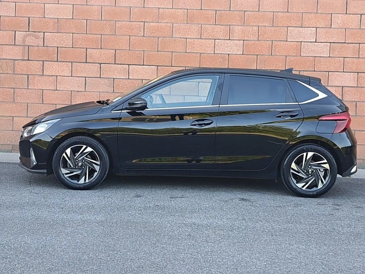 Hyundai i20 Deluxe Plus 1.2 Petrol. - Image 3