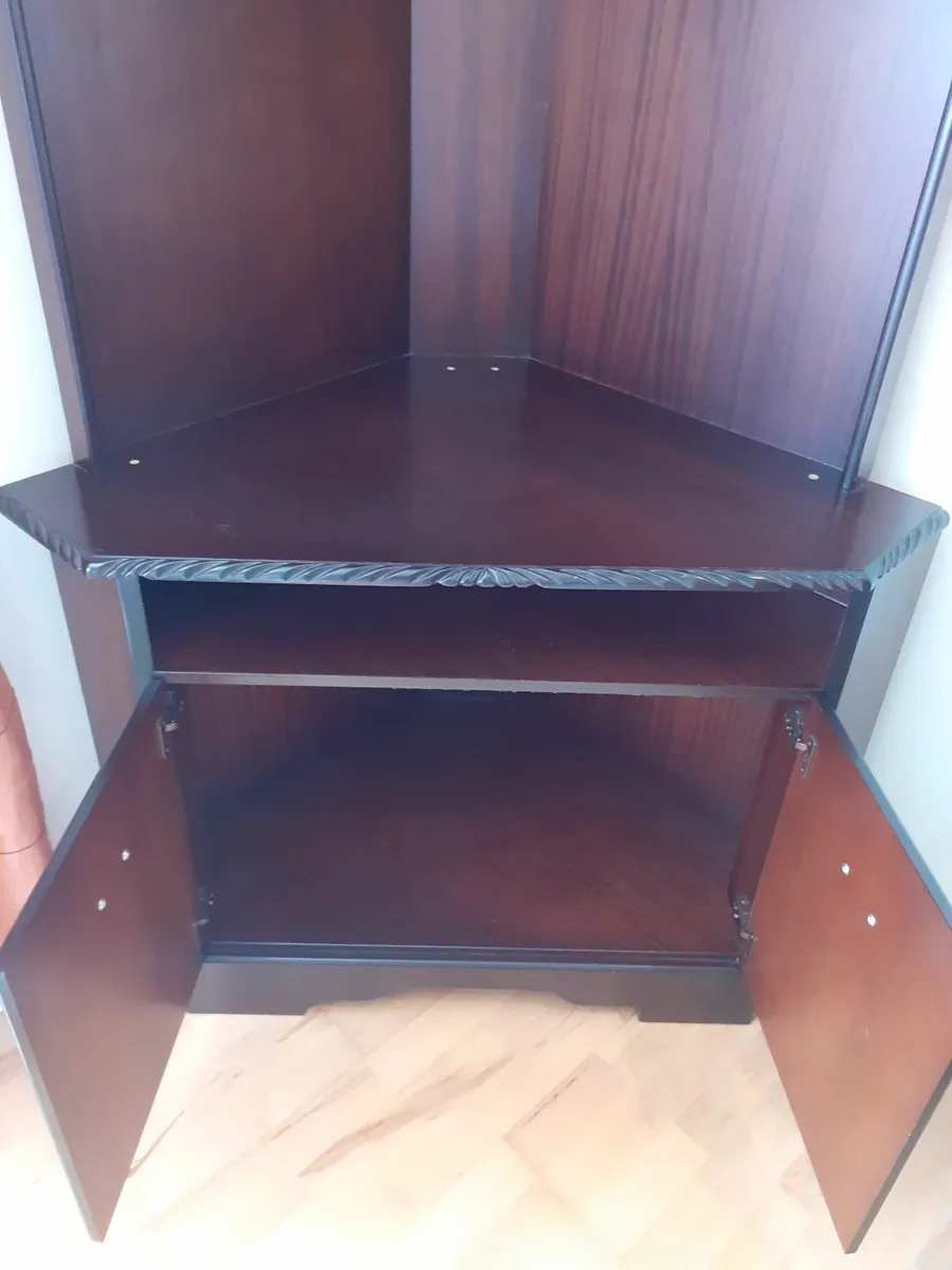 Mahogany Regency Corner Display unit. - Image 2