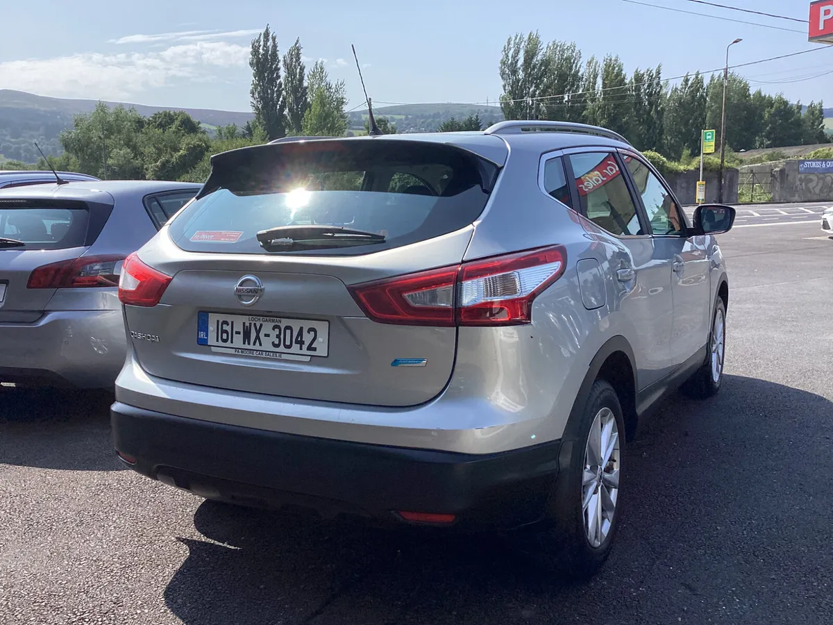 Nissan Qashqai ** CAMERA * SAT NAV - Image 4