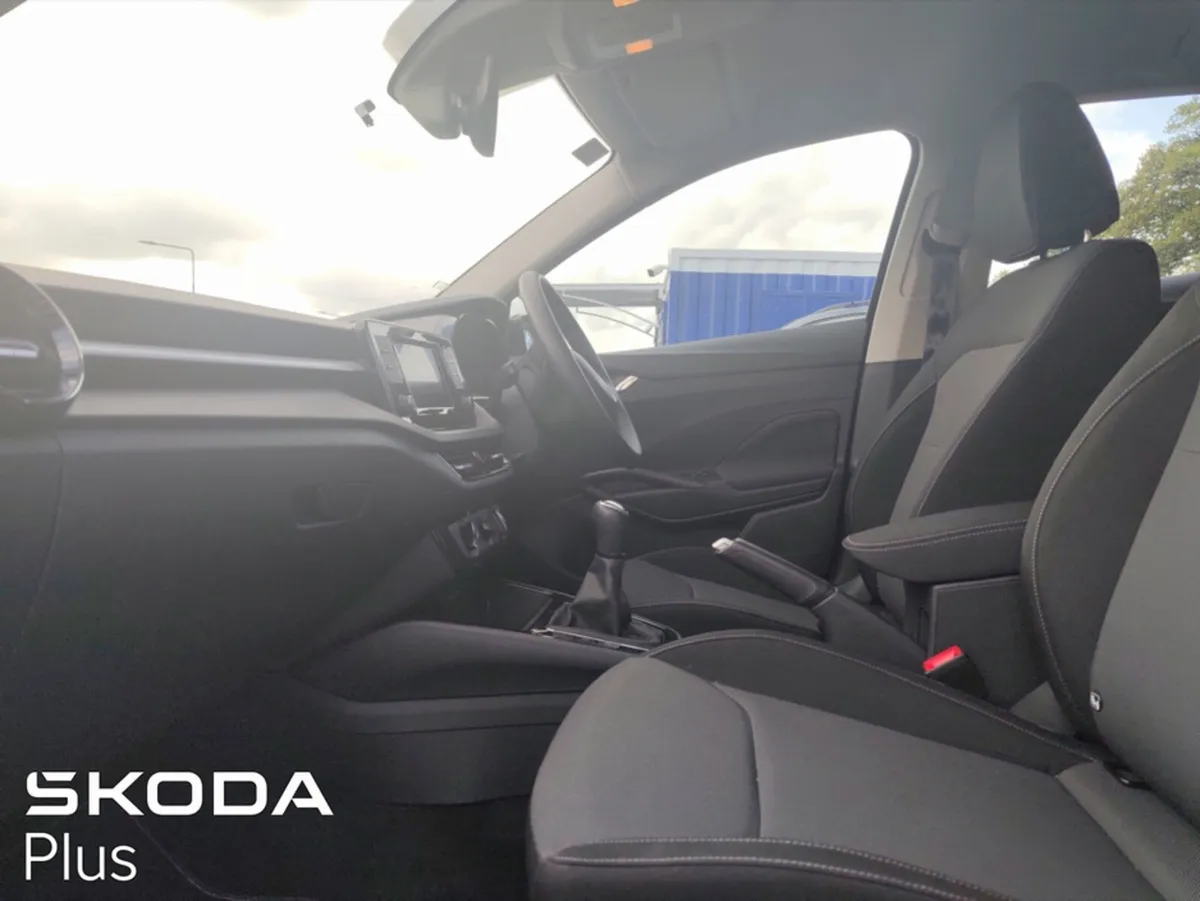 Skoda Fabia AMBITION 1.0 MPI 65HP 5DR - Image 4