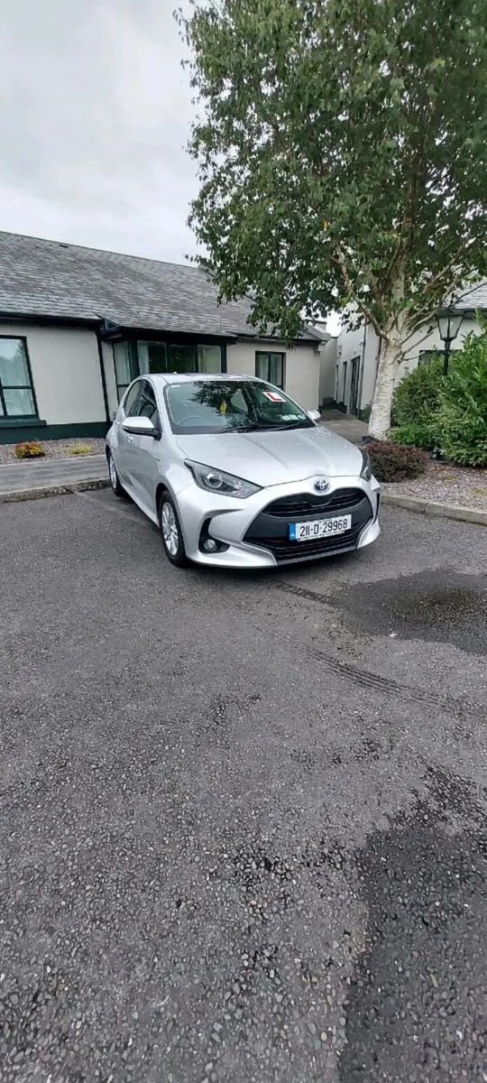 TOYOTA YARIS 2021 AUTOMATIC 1.5 HYBRID LUNA SPEC - Image 1