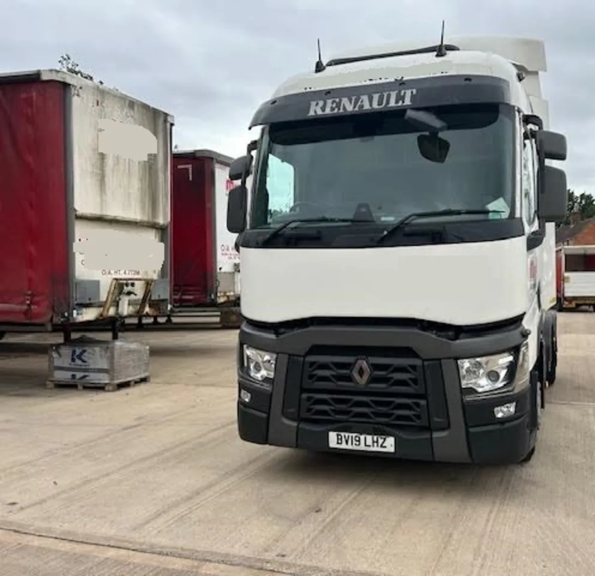 RENAULT T RANGE  2019 - Image 2