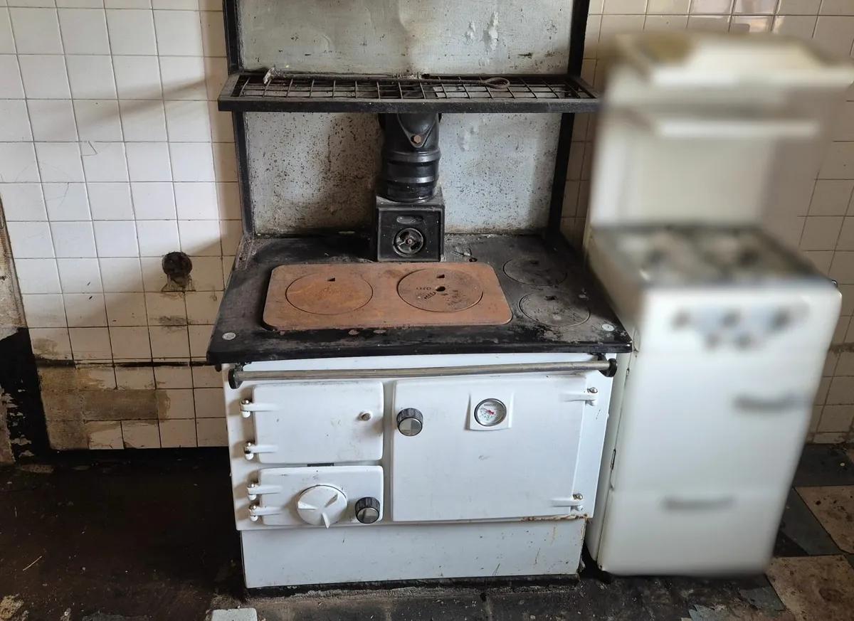 Vintage cast iron range / Solid fuel range /cooker - Image 1