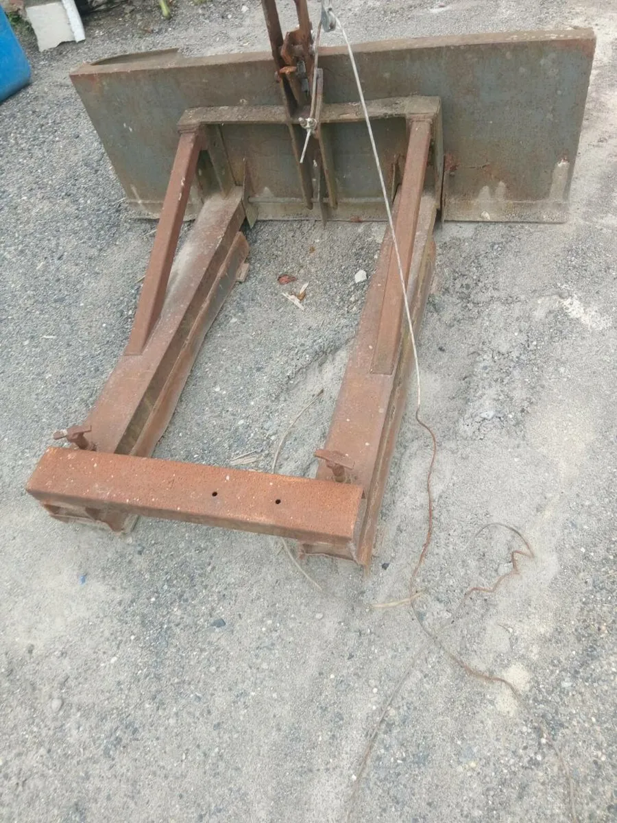6 ft forklift bucket - Image 3