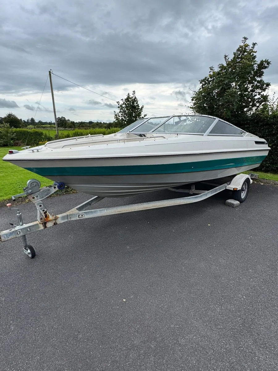 Bayliner Maxum Eddie Bauer Edition - Image 1