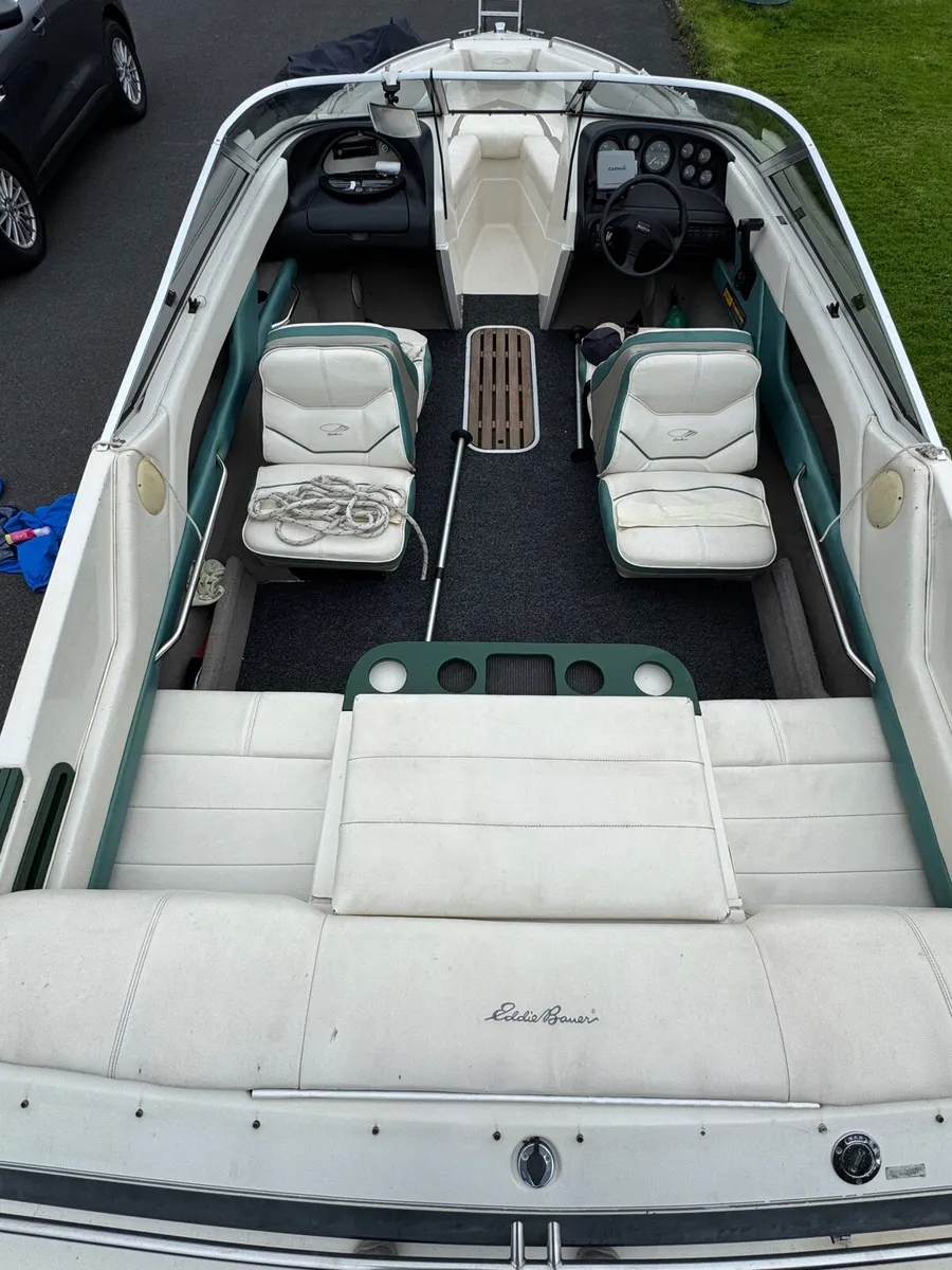 Bayliner Maxum Eddie Bauer Edition - Image 3