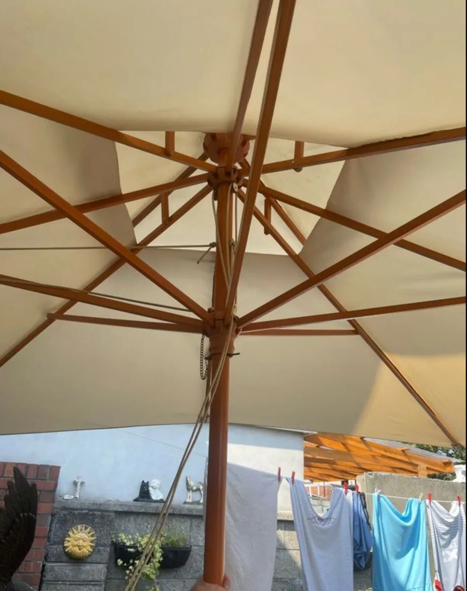 Parasol - Image 1