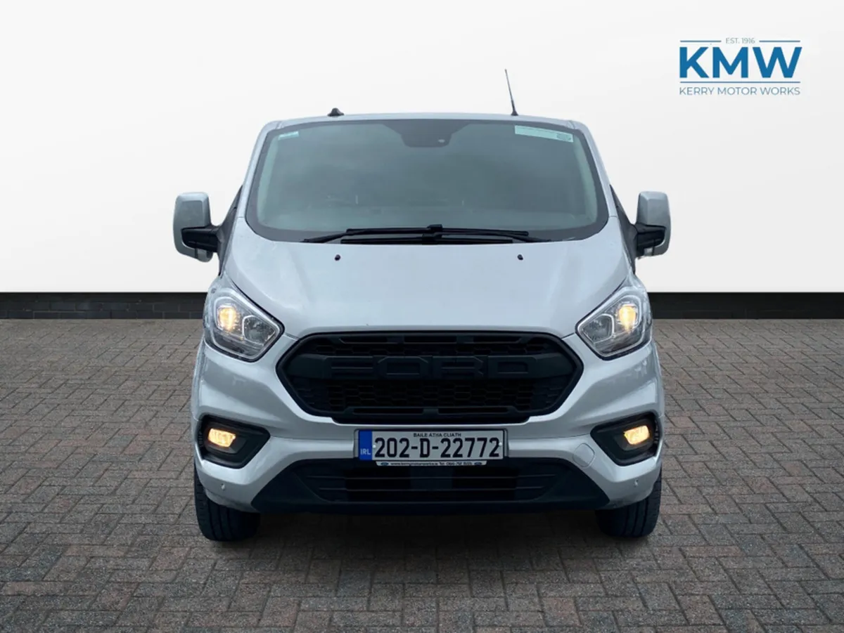 Ford Transit Custom 2.0 TDCI SWB Limited - Image 4