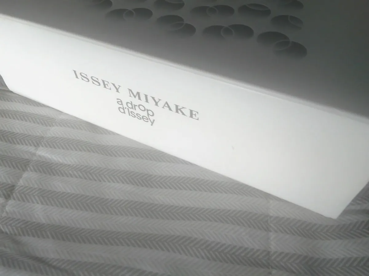 ISSEY MYAKI A DROP D'ISSEY GIFT SET EDP 50ml NEW - Image 2