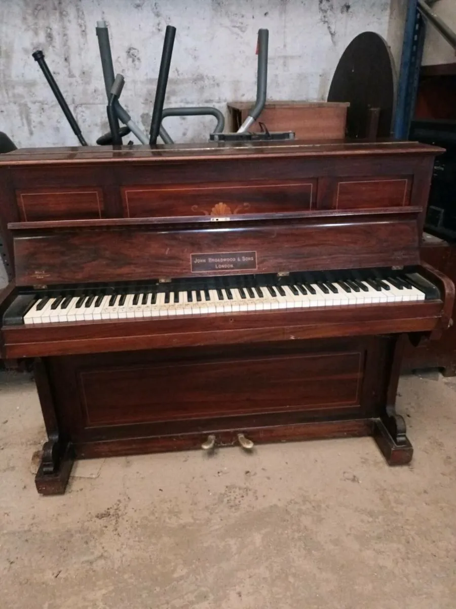 Piano - Image 1