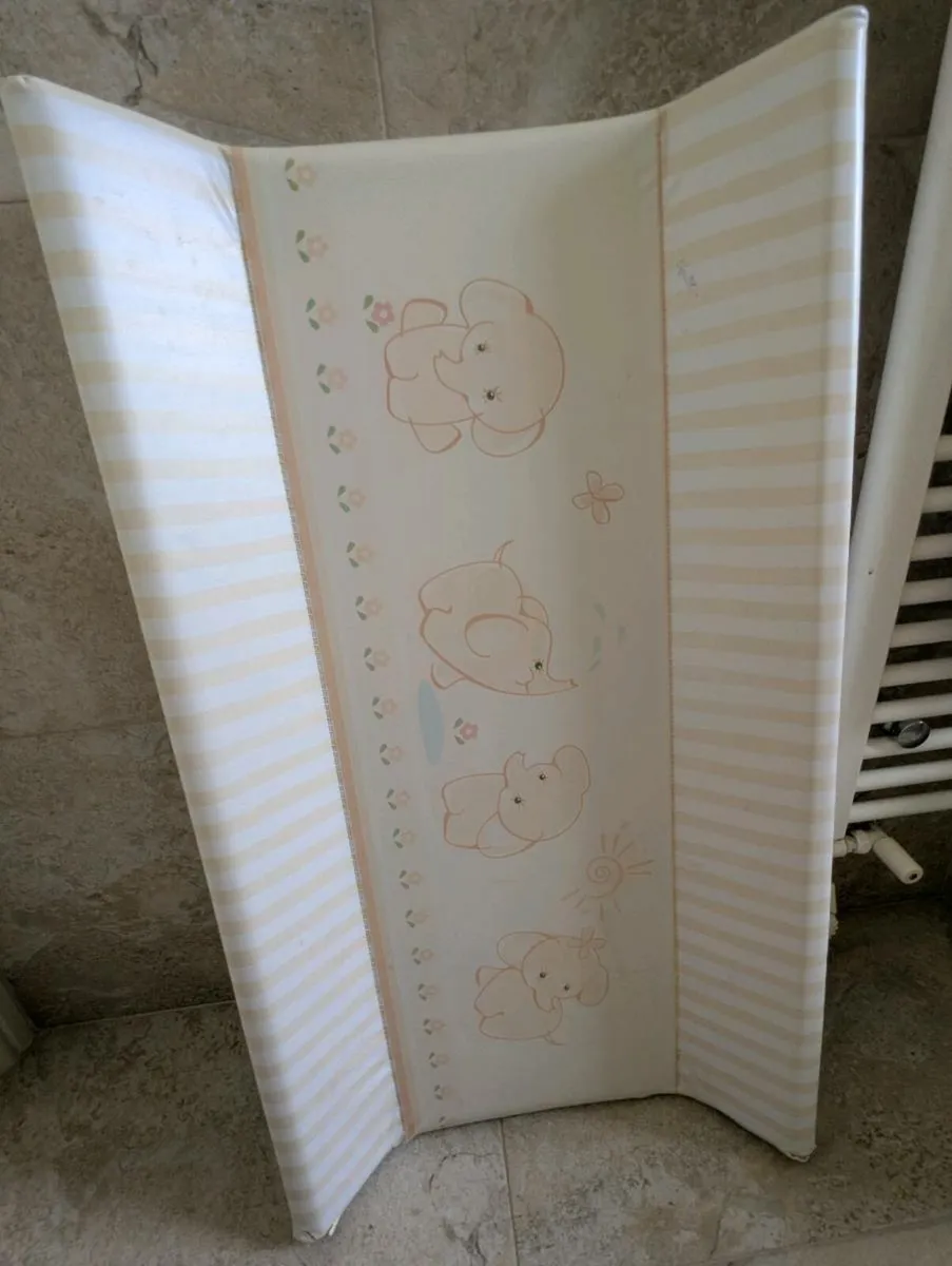 Baby changer hard board - Image 1