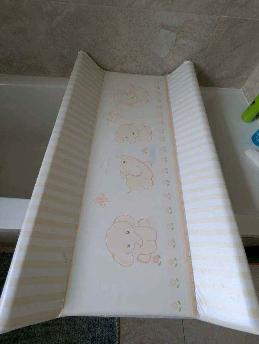 Baby changer hard board - Image 4
