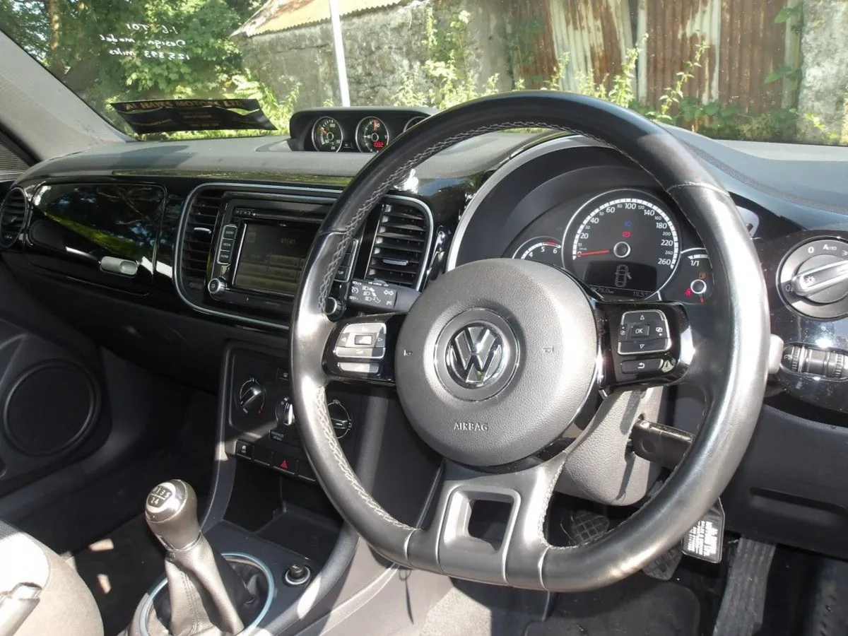 Volkswagen Beetle 1.6 TDI Beetle Bluemotion Techn - Image 2