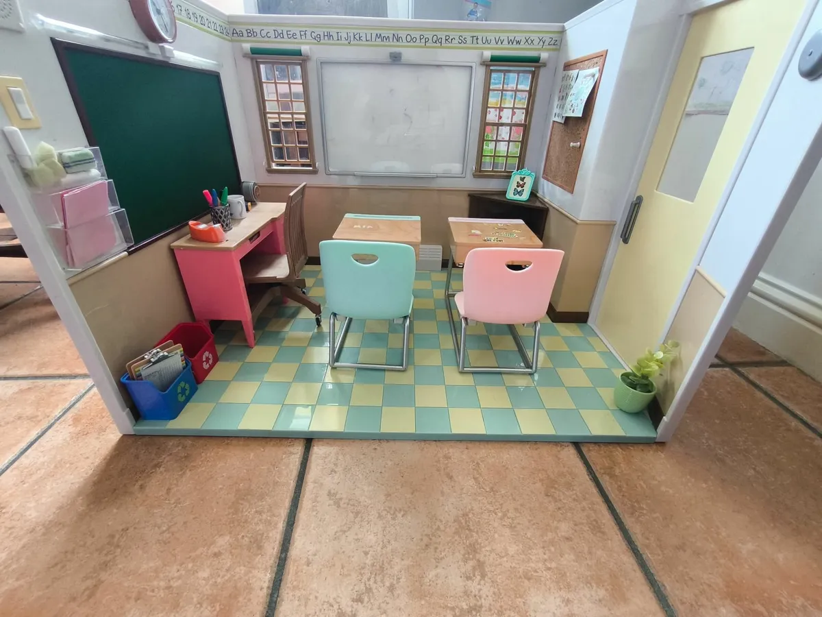 Next Generation Doll School House - Image 2