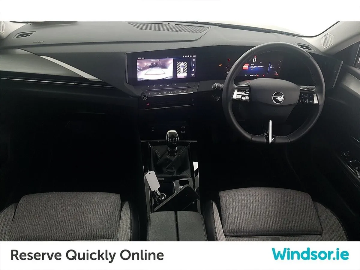Opel Astra Elegance 1.2 Turbo 130PS 6 Speed - Image 4
