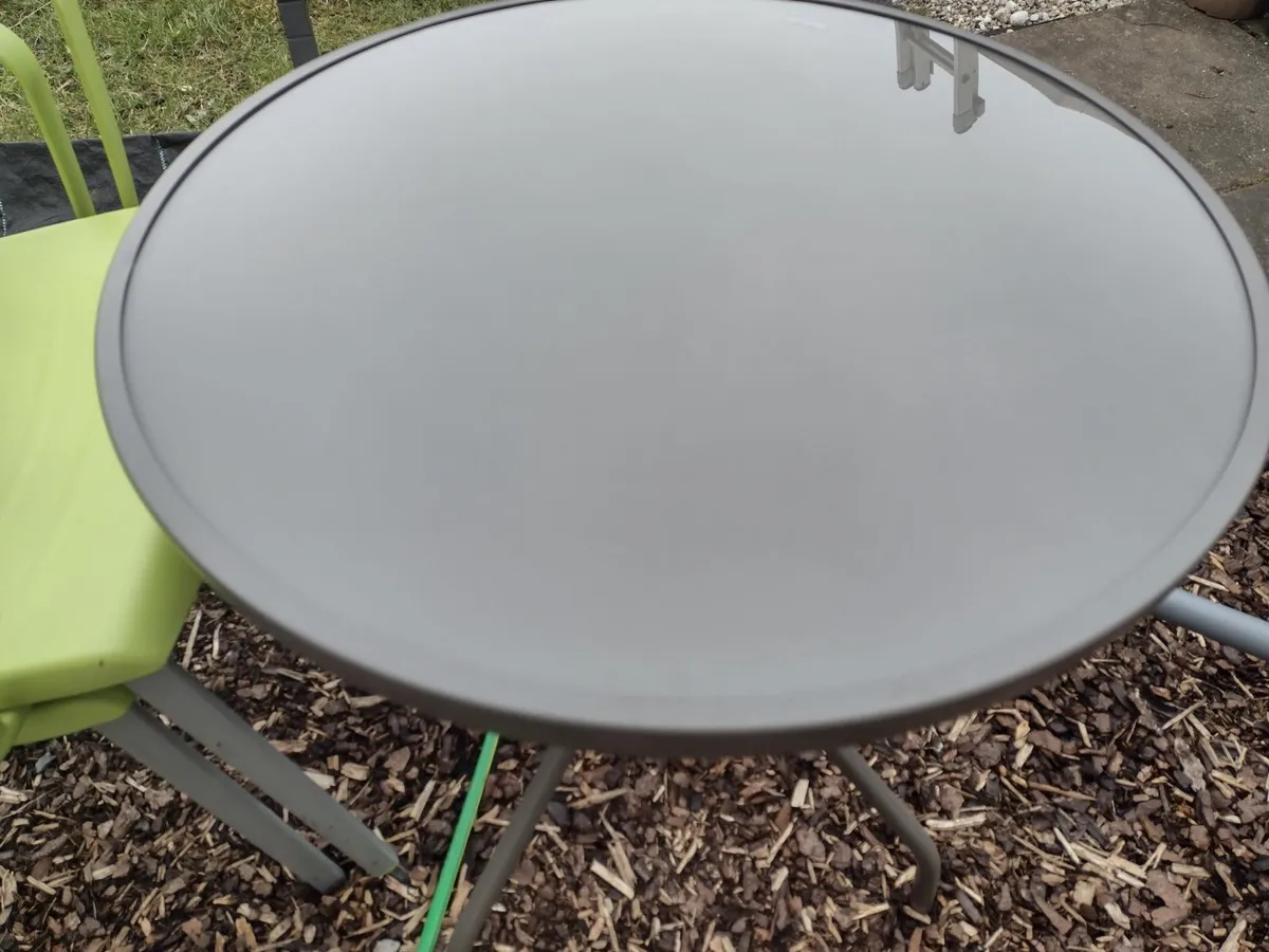 2 seater Garden/patio table - Image 2