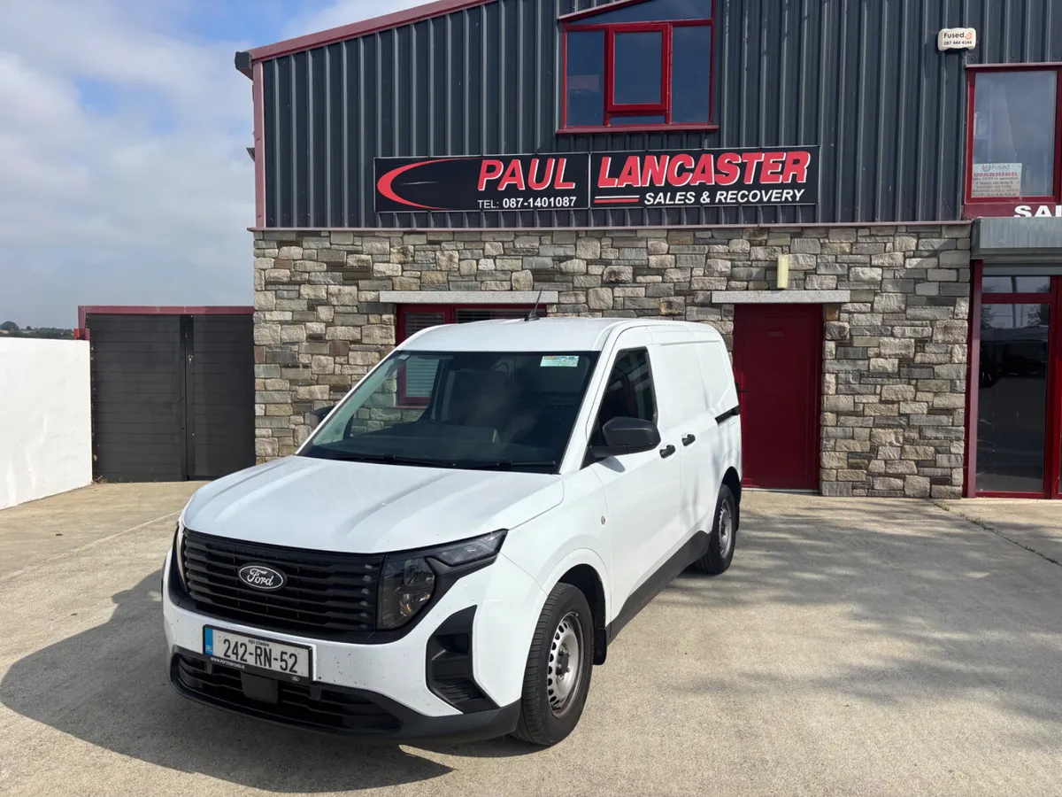 Ford Transit Courier 2024 - Image 2