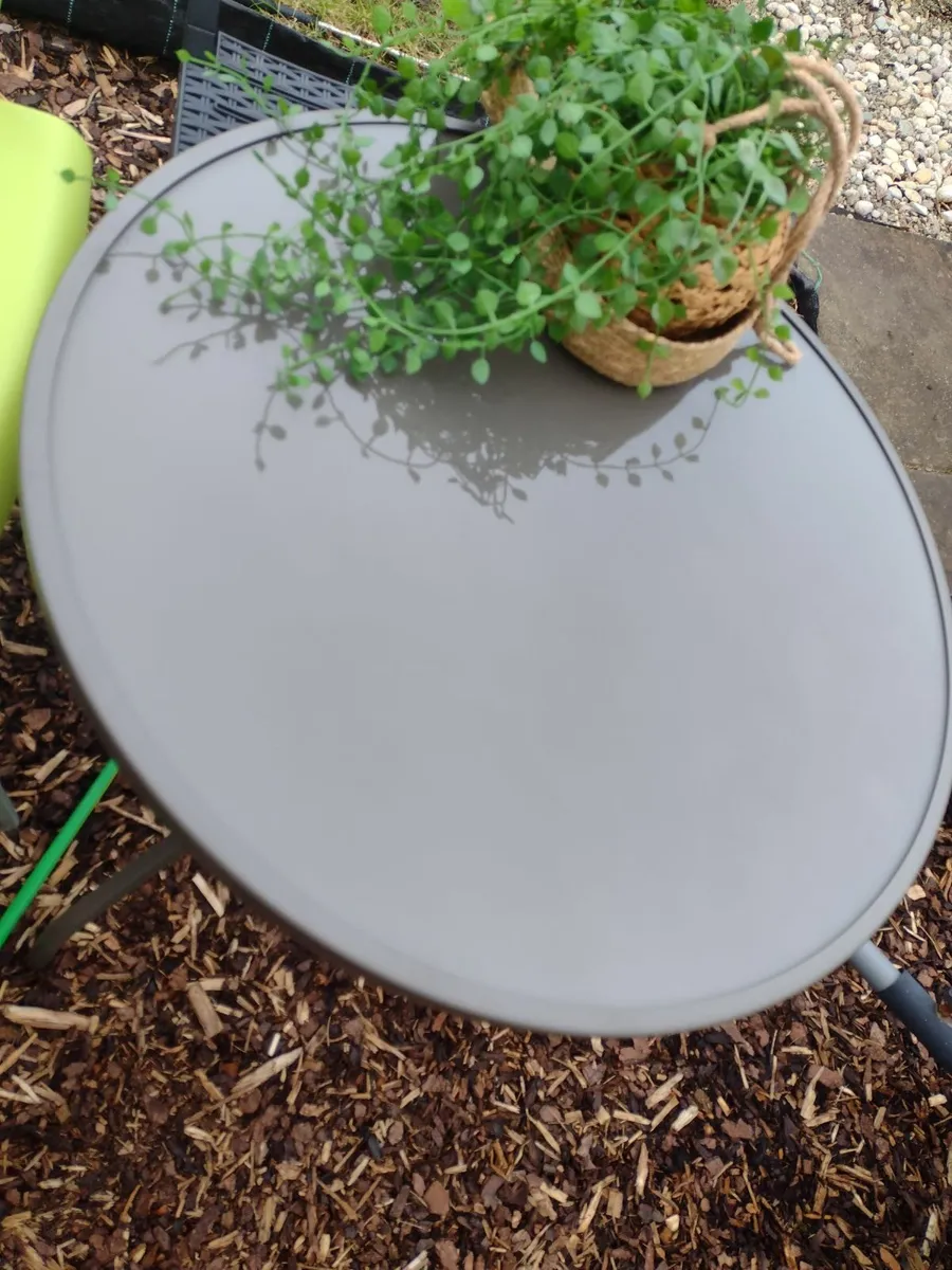 2 seater Garden/patio table - Image 1